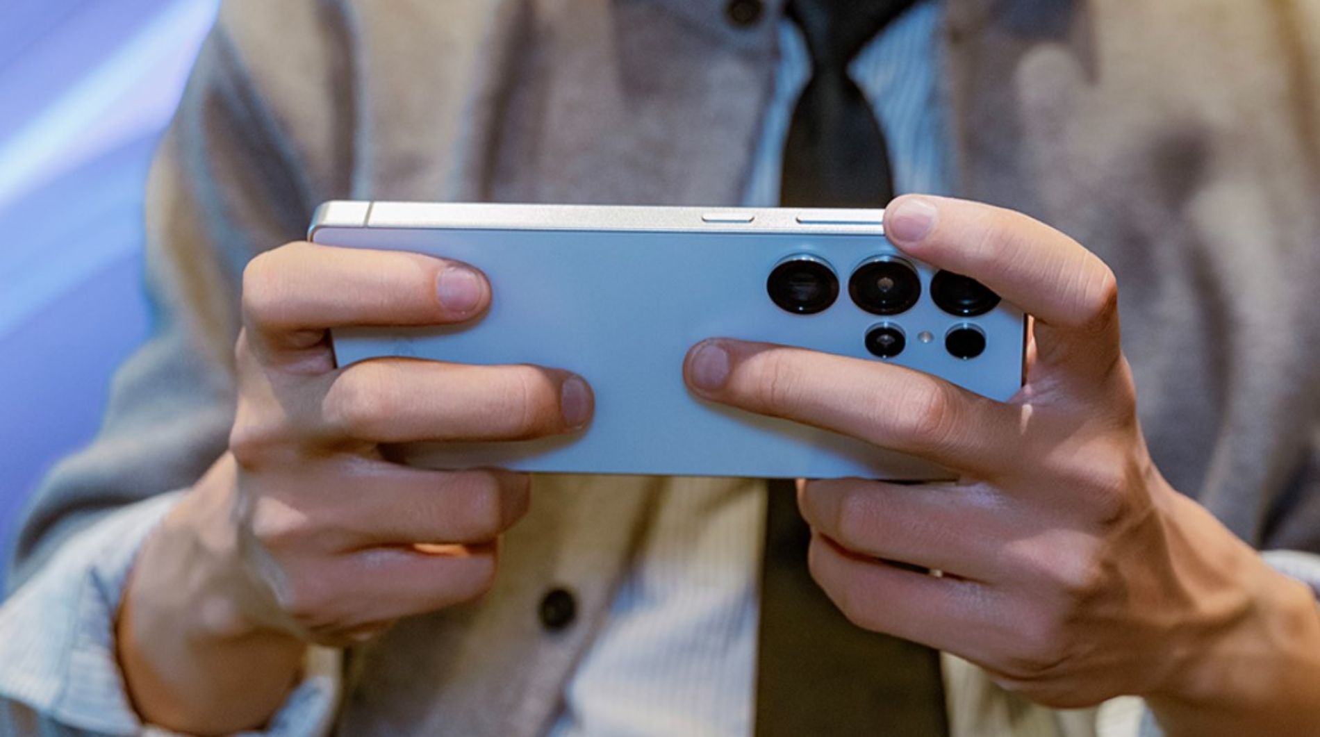 Hình ảnh cho danh mục Rò rỉ nâng cấp pin Samsung Galaxy S26 Ultra: Siêu phẩm năm mới sẽ từ bỏ nếp cũ